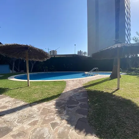 Penasol 50 Mts Playa Arenal - Inmodream カルプ